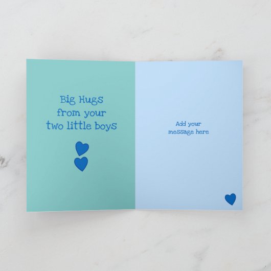 小さな男の子からのパパの誕生日の挨拶 カード (内部)