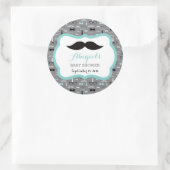 小さな男の赤ちゃんシャワーのステッカー、ティール（緑がかった色）、グレー、黒 ラウンドシール (バッグ)