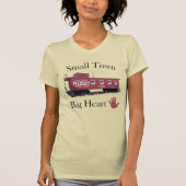 小さな町の大きなハートのTシャツ Tシャツ (正面)