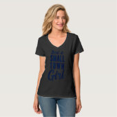 小さな町の女の子の旅 Tシャツ (正面フル)