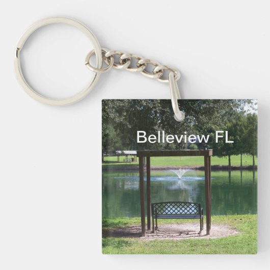 小さな町の湖のビュー キーホルダー (正面)