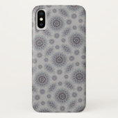 小さな白い花の落ちる Case-Mate iPhoneケース (裏面)