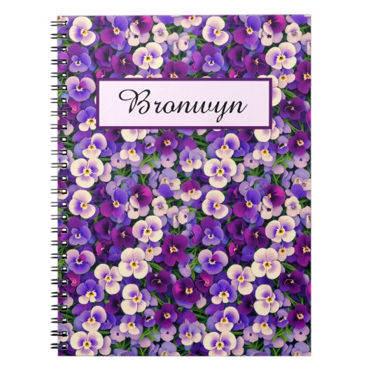 小さな紫色のパンジーパーソナライズされた ノートブック (正面)