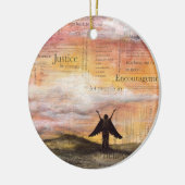 「小さな翼」 セラミックオーナメント (左)