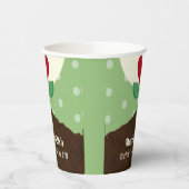 小さな芽が赤ちゃんのシャワーを途中にある 紙コップ (左)