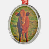 小さな茶色の牛の明るい緑の草 メタルオーナメント (左)