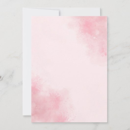 小さな蝶がピンクの赤ちゃんシャワーを彼女の道にある 招待状 (裏面)