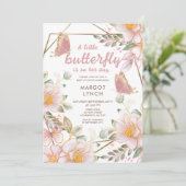 小さな蝶がピンクの赤ちゃんシャワーを彼女の道にある 招待状 (スタンド正面)