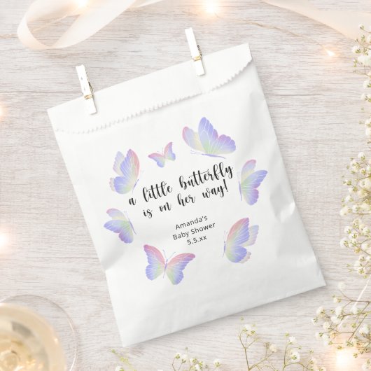 小さな蝶が彼女の途中で赤ちゃんシャワー フェイバーバッグ (クリップ留めされた状態)