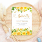 小さな蝶が彼女の道にある赤ちゃんシャワー金ゴールド 招待状