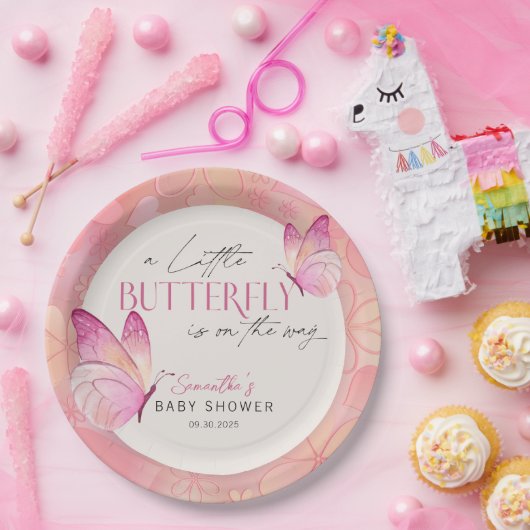 小さな蝶が赤ちゃんのシャワーを途中にある ペーパープレート (パーティー)