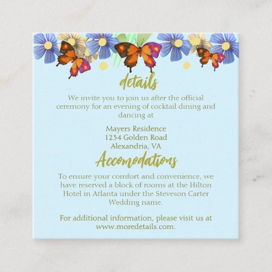 小さな蝶が道を進んでいるフローラ エンクロージャーカード (正面)