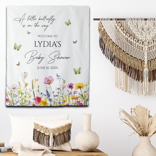小さな蝶のワイルドフラワーベビーシャワーへようこそ タペストリー