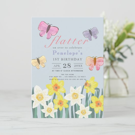 小さな蝶の水仙の女の子の最初の誕生日 招待状 (スタンド正面)