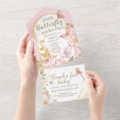 小さな蝶 |金ゴールドグリッターピンクベビーシャワー オールインワン招待状 (貼ってはがせる)