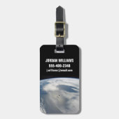 小さな衛星は地球の一部の上を公転する。 ラゲッジタグ (正面縦)