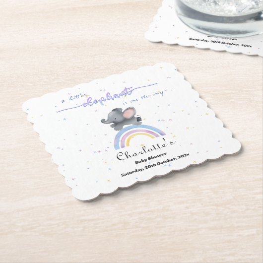 小さな象が赤ちゃんシャワーを浴びている ペーパーコースター (アングル)