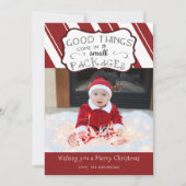 小さな贈り物に良いものが来る クリスマスの写真 シーズンカード (正面)