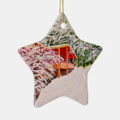 「小さな赤いキャビンで冬だ」のロビー。 セラミックオーナメント (右)