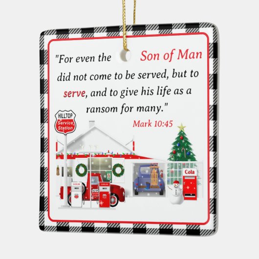 小さな赤いトラックとサービスステーション セラミックオーナメント (左)