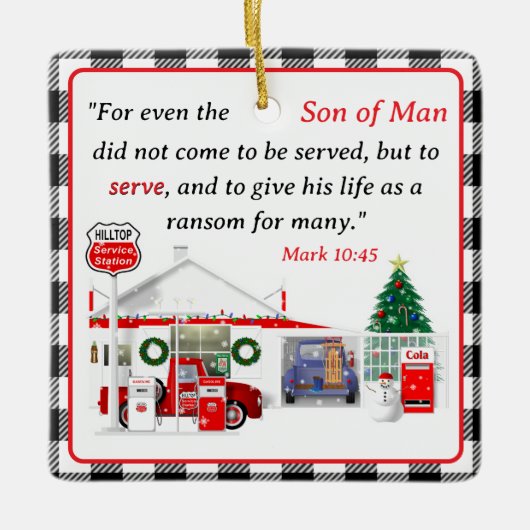 小さな赤いトラックとサービスステーション セラミックオーナメント (正面)