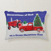 小さな赤いトラックとワゴンと古い赤いトラクター アクセントクッション (正面)
