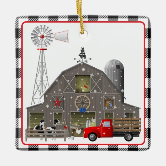 小さな赤いトラックと古い家畜小屋 セラミックオーナメント (正面)