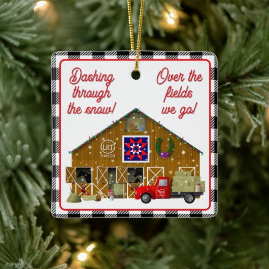 小さな赤いトラックと馬の牧場 セラミックオーナメント (ツリー)