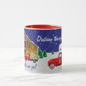 小さな赤いトラックと馬の牧場 マグカップ (中央)