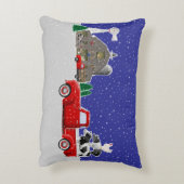 小さな赤いトラックに農場動物スタック アクセントクッション (裏面(縦))