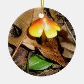 小さな赤い黄色のキノコのクリスマスオーナメント セラミックオーナメント (正面)