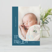 小さな足指ビッグジョイティール(緑がかった色)写真誕生 案内状 (スタンド正面)