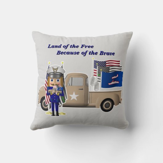 小さな軍隊トラックとコーストガードナツクラッカー クッション (裏面)