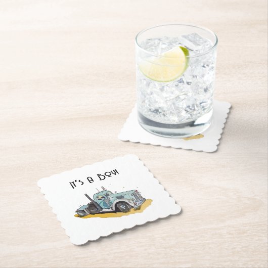 小さな運転手が彼の道を進んでいる ペーパーコースター (インサイチュ)