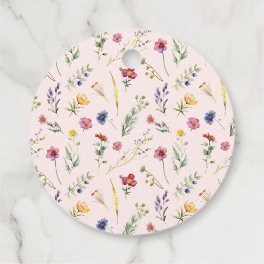 小さな野生の花のフローラピンクの女の子の赤ちゃんシャワー フェイバータグ (裏面)