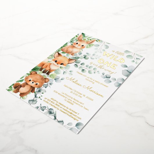 小さな野生の1つの赤ん坊の動物の赤ちゃんシャワー 箔招待状 (回転した状態)