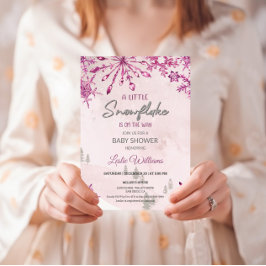 小さな雪の結晶が冬の到来を知らせるベイビーシャワー 招待状