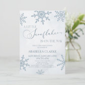 小さな雪の結晶の冬のワンダーランド赤ちゃんシャワー 招待状 (スタンド正面)