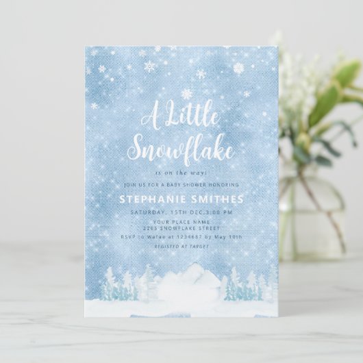 小さな雪の結晶を振りかける冬の少年の赤ちゃんシャワー 招待状 (スタンド正面)