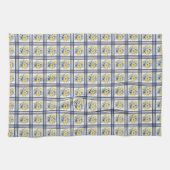 小さな青い黄色の白い花の列 キッチンタオル (横)