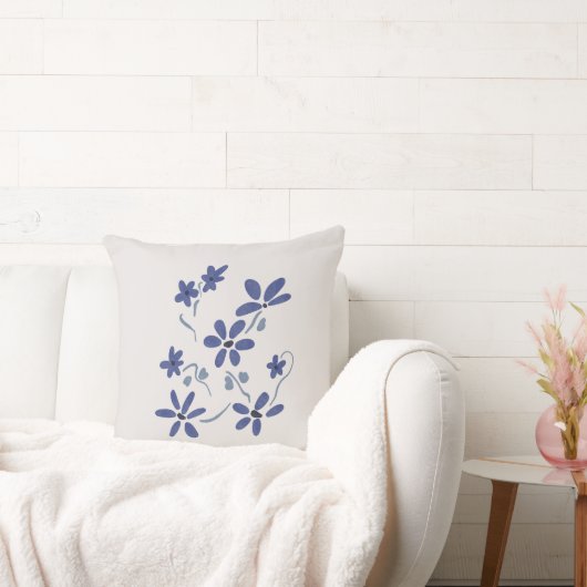 小さな青のロマンチックな花 クッション (ソファ)
