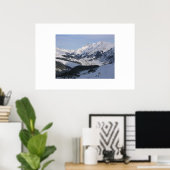 小さな高山の村を見下ろす ポスター (ホームオフィス)