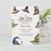 小さな魔女の女の子オレンジのハロウィーン赤ちゃんシャワー 招待状 (スタンド正面)