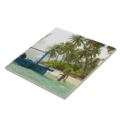 小さな魚釣り船に乗った女性 タイル (側面)