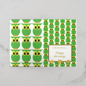小さな鳥が私に緑のフクロウのハッピーバースデーを言った 箔グリーティングカード (外側レイダウン)