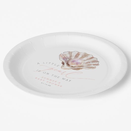 小エレガントさな真珠が赤ちゃんシャワーの途中にある ペーパープレート (アングル)