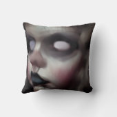 小人形のクッ幽霊のよく出るション枕 クッション (裏面)