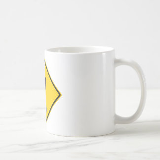 小便によっては交通標識が喘ぎます コーヒーマグカップ