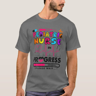 小児ナース進行中の将来のナースギフトRN C Tシャツ