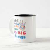 小児OT救済の小手が大きなことをする ツートーンマグカップ (正面左)